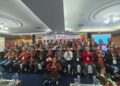 "Momen Solidaritas Nasional: Perwakilan pengurus DPP, DPD, dan DPC Punguan Silauraja Indonesia (PSI) dari Sabang hingga Merauke berpose saat Munas Ke-II di Pekanbaru, Riau, menegaskan janji untuk menjaga persatuan dan jati diri Silauraja."(Doc/Foto : Ist)